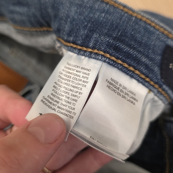 Lucky Brand Medium Wash Distressed Raw Hem Super Skinny Ankle Ava Jeans Size 6 - Picture 8 of 9